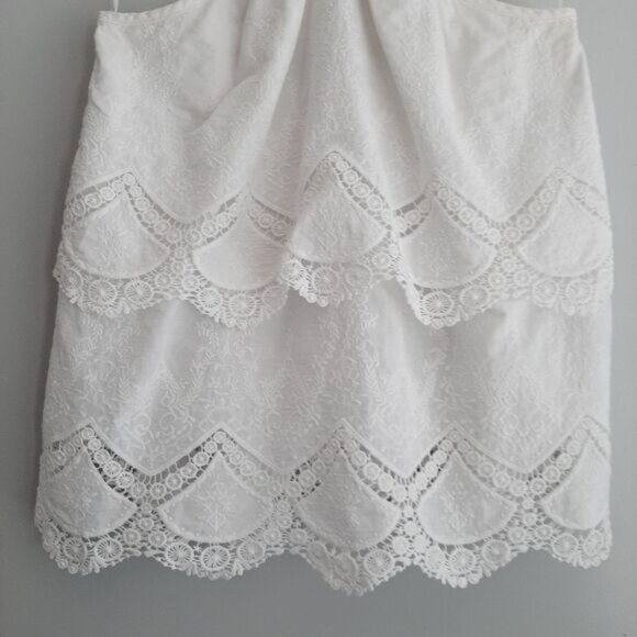 KENSIE Medallion Lace Floral Halter Tank Top Scalloped Hem White Sz M Flawed - Picture 3 of 10